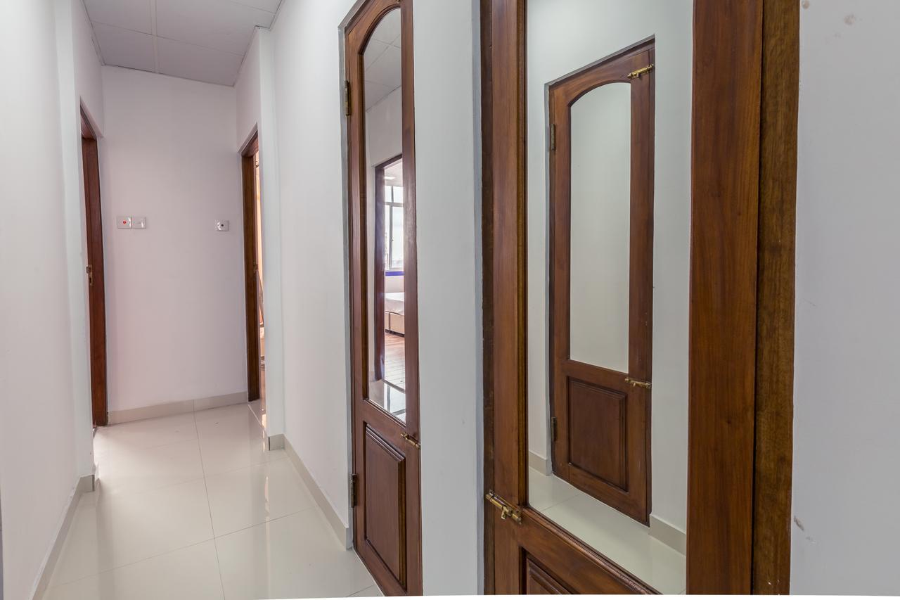 Metro Port City Hotel Colombo Exterior photo