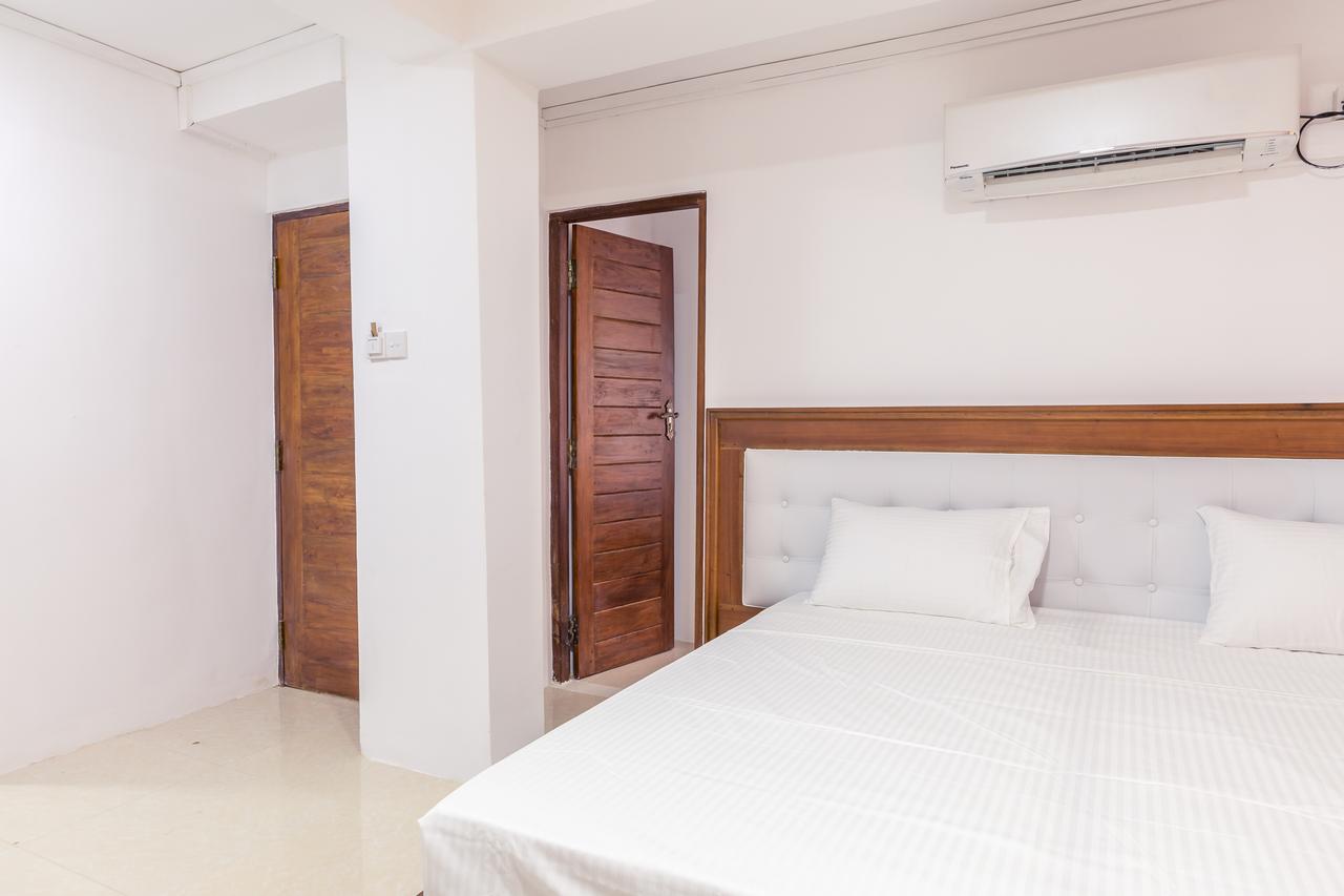 Metro Port City Hotel Colombo Exterior photo