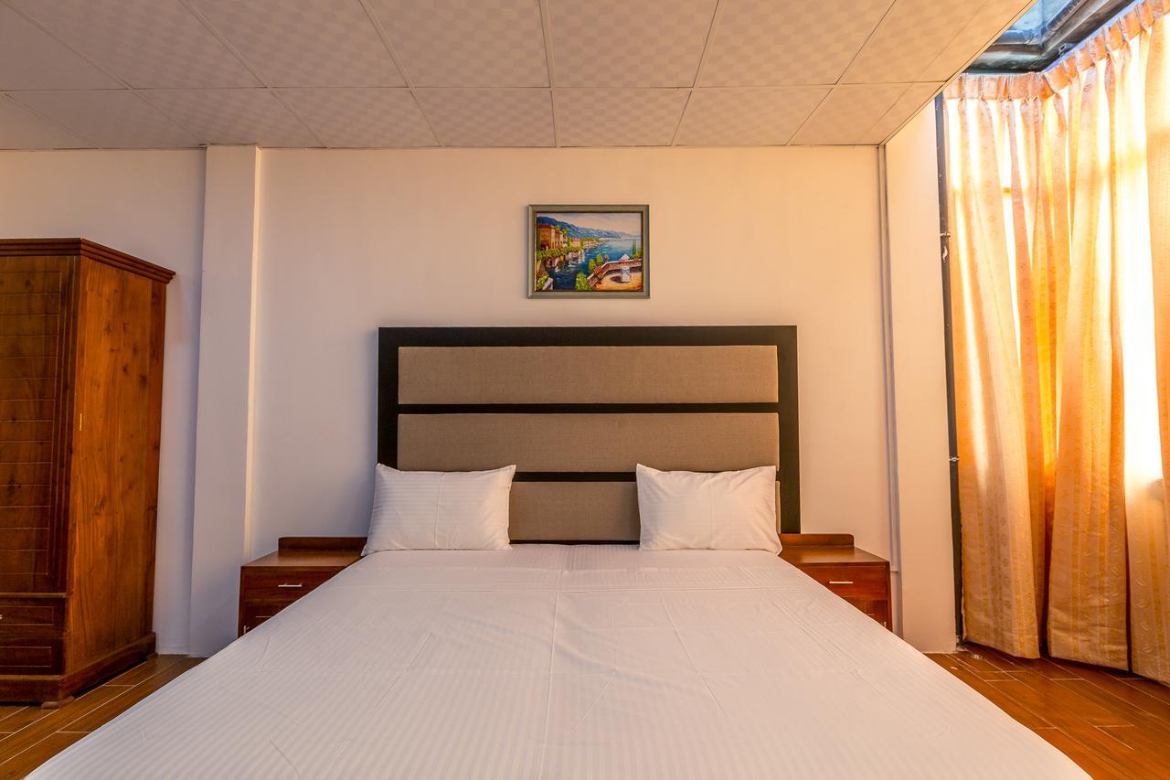 Metro Port City Hotel Colombo Exterior photo